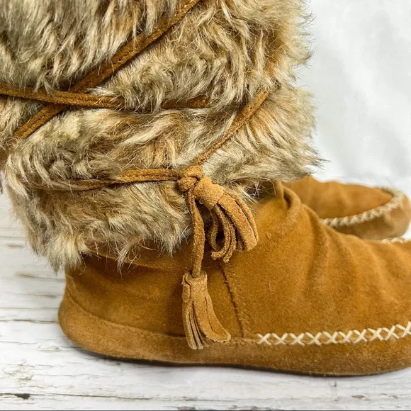 Minnetonka / Faux Fur Leather Boots - Picture 7 of 16